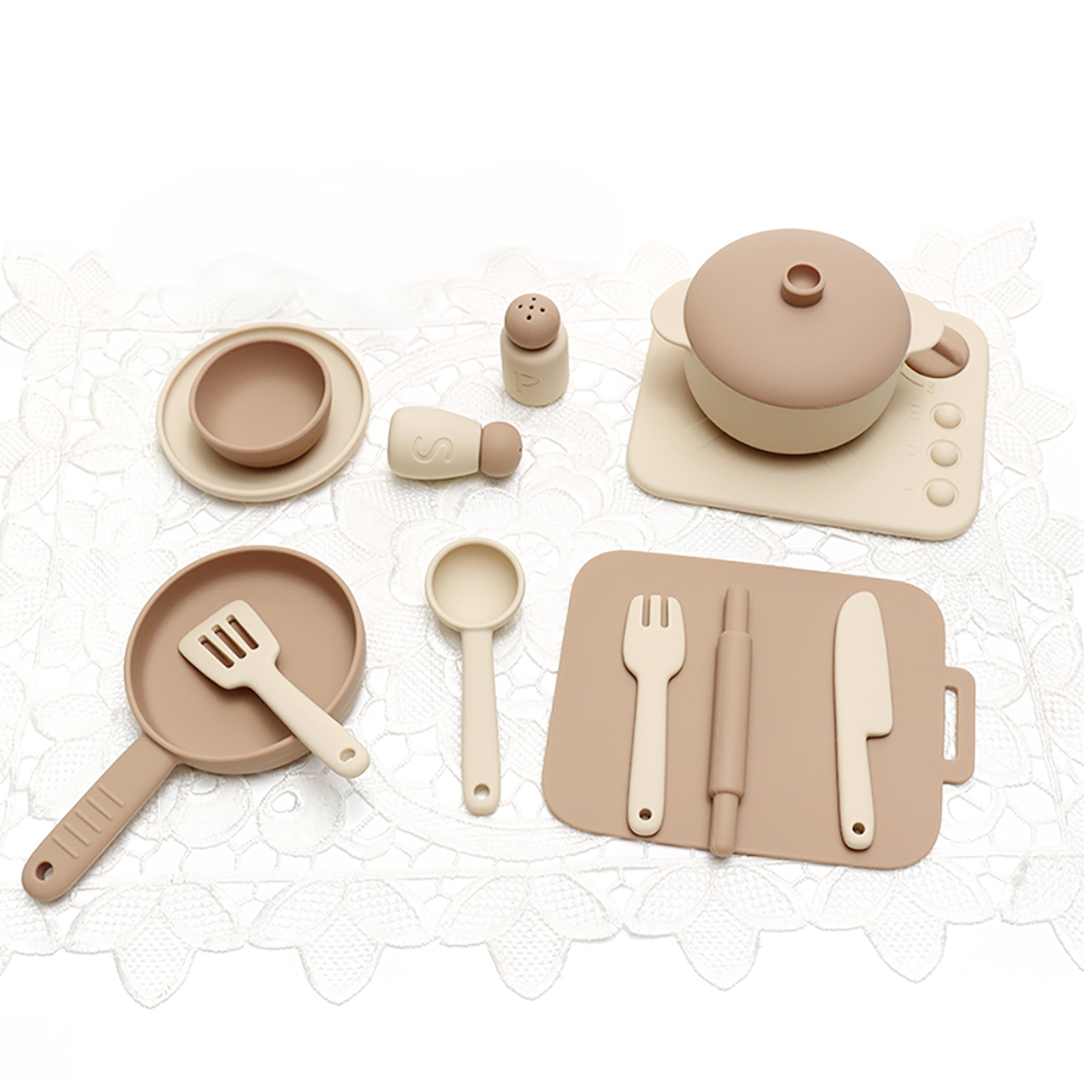 مجموعة ألعاب طهي من السيليكون  - مراجعة Kitchen Gadgets Kids وسعره